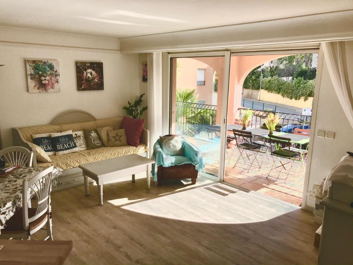 Residence 4 Etoiles Port Marine Sainte-Maxime Exterior photo